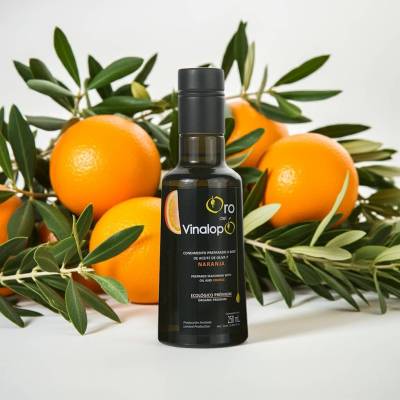 Ekologiczna oliwa z oliwek z pomarańczą Extra Virgin ORO DEL VINALOPÓ w ciemnej butelce 0,25L