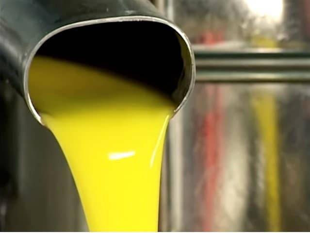 Czym się charakteryzuje oliwa niefiltrowana, jakie są różnice między oliwą filtrowaną i niefiltrowaną?